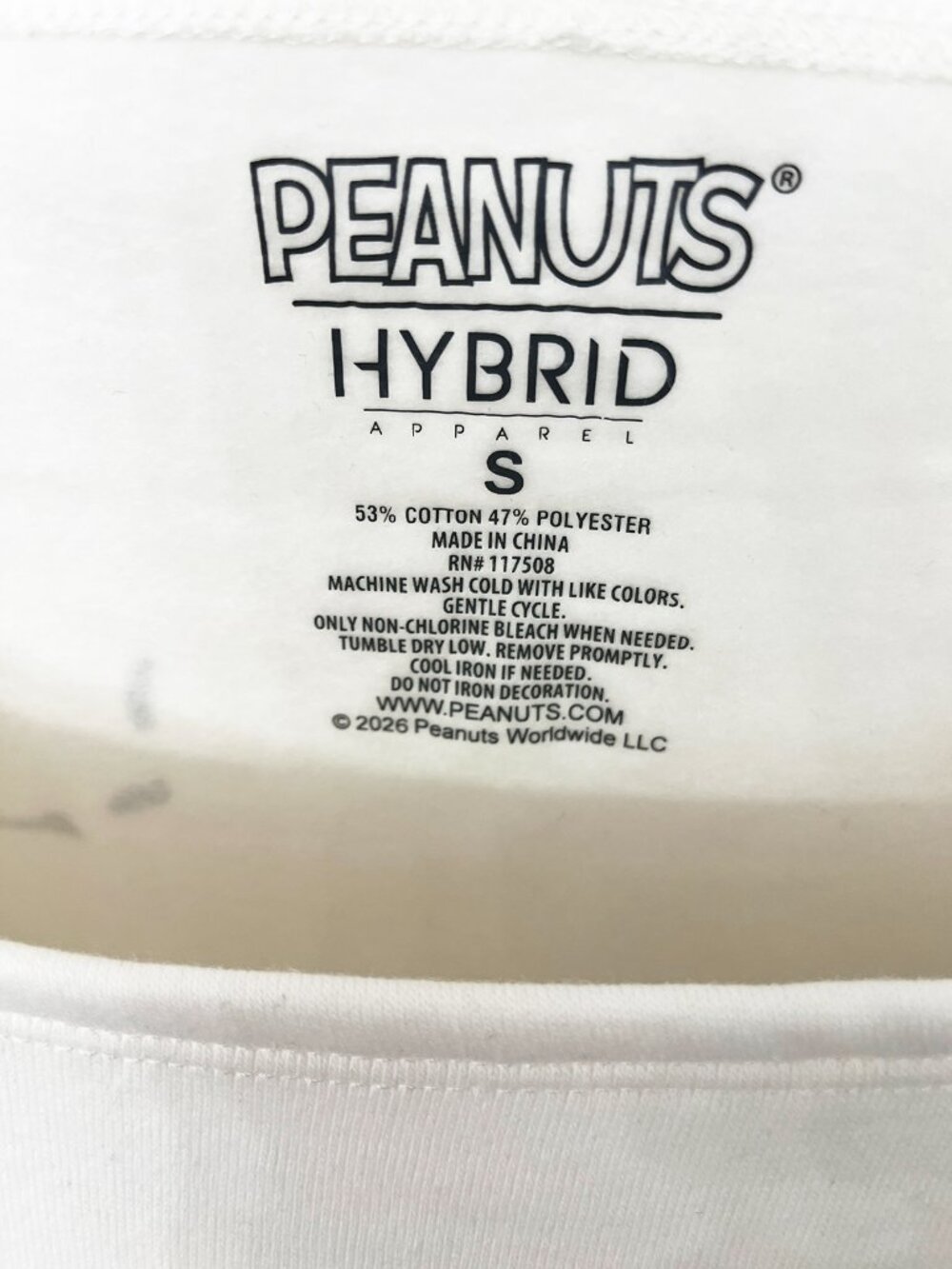 NWOT Peanuts Off The Shoulder Women’s Sweatshirt Small - Picture 6 of 8